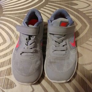 Nike toddler sneakers